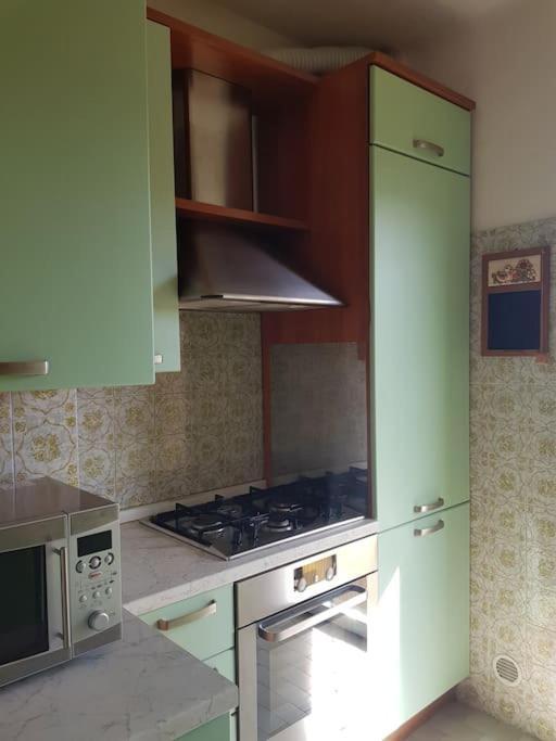 Casa Ellie - Casa Vacanze Con Giardino E Posto Auto Privati Grado Exterior foto