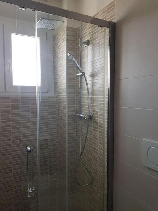 Casa Ellie - Casa Vacanze Con Giardino E Posto Auto Privati Grado Exterior foto